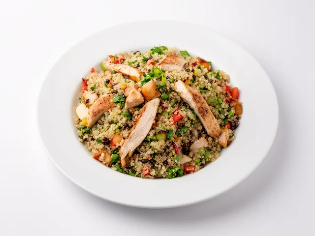 Low FODMAP Chicken and Quinoa Salad