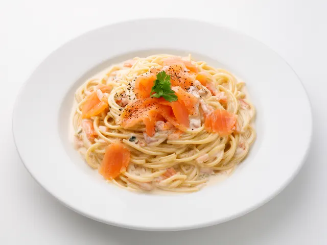 Low FODMAP Creamy Smoked Salmon Pasta