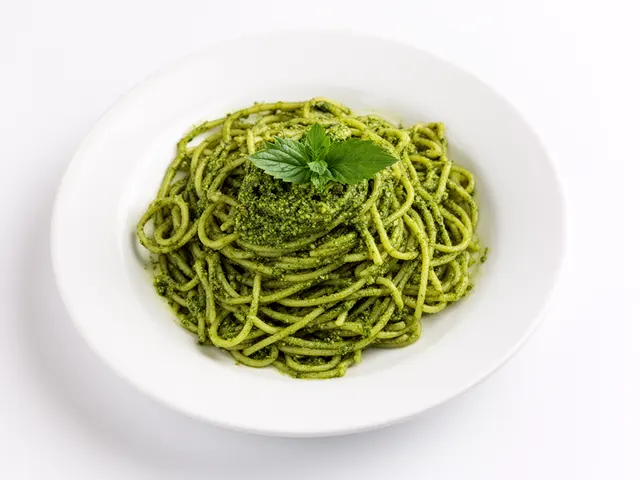 Low FODMAP Pesto Pasta