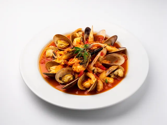 Low FODMAP Portuguese Fisherman's Stew