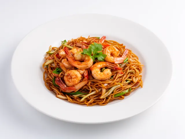 Low FODMAP Stir-Fried Noodles with Shrimp