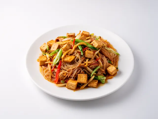 Low FODMAP Thai-Inspired Stir-Fry with Tofu and Vermicelli